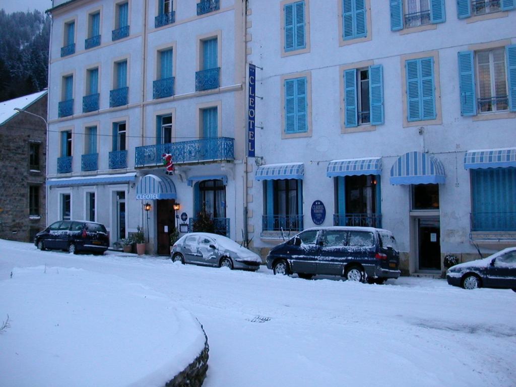 Cleotel Ла-Бурбуль Экстерьер фото