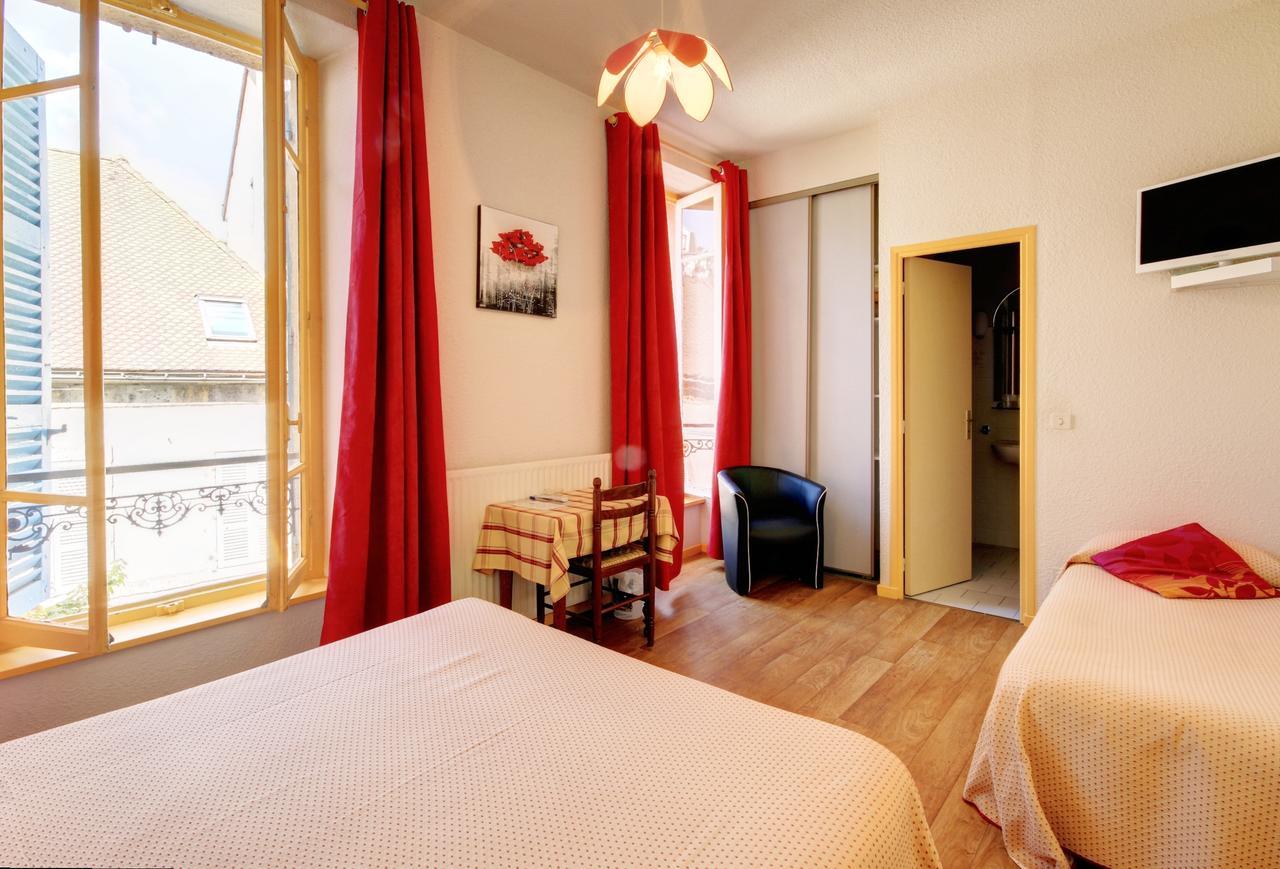 Cleotel Ла-Бурбуль Экстерьер фото